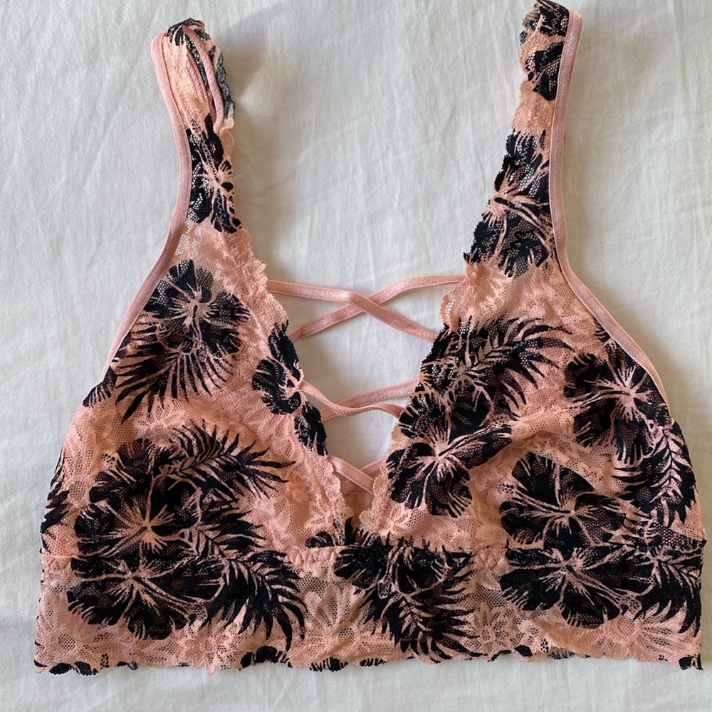 PINK Victoria’s Secret Pink & Black Hibiscus Print Strappy Lace Bralette Small